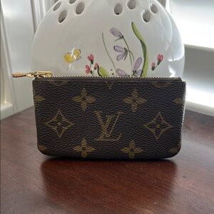 Authentic LV keycles pouch